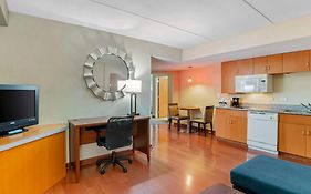 Comfort Suites At Virginia Center Commons